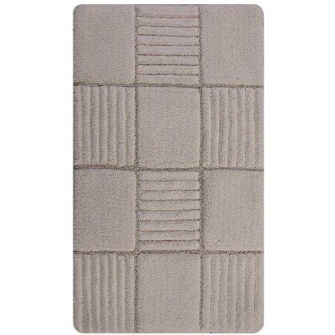 Knightsbridge Chakkar Board 220 GSF Non Skid Back Bath Rug - image 1 of 4