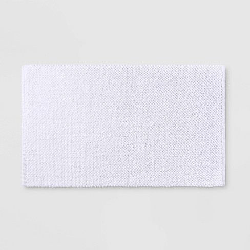 21x34 Textured Bath Mat White - Casaluna™