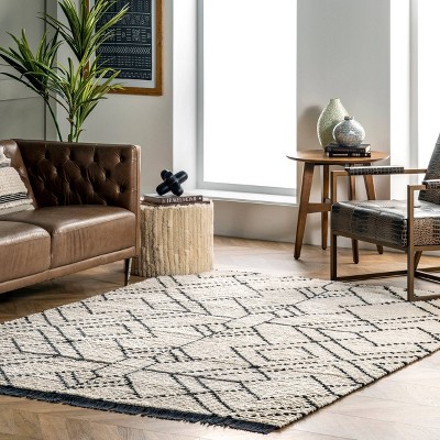 Carlina Beige Geometric Soft Shag Fringe 4' x 6' Area Rug