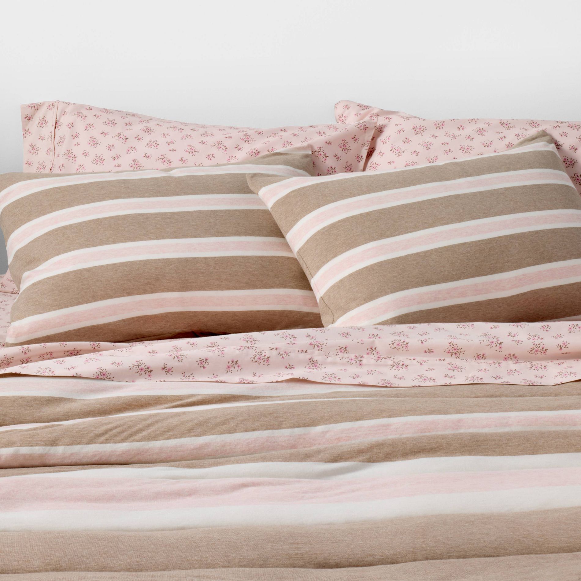 Reversible Jersey Puff Comforter Set Pink/Brown Stripe - The Hollister Collection at Target