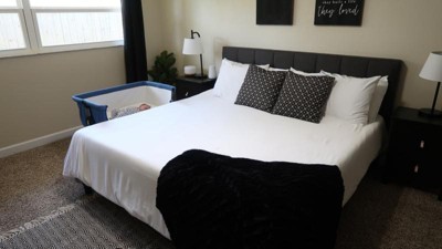 Guest review image 2 of 3, zoom in