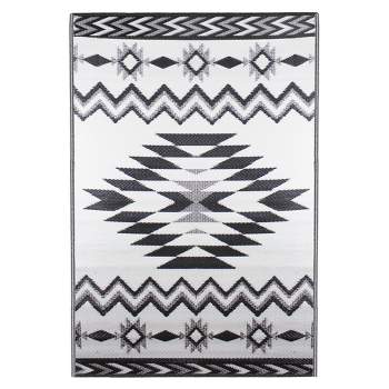 Northlight 4' x 6' Black and White Aztec Print Rectangular Outdoor Area Rug