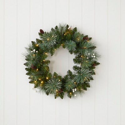 Christmas Glistening Mountain Wreath