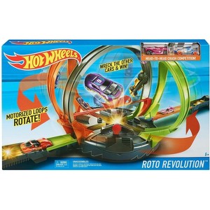 Hot Wheels Roto Revolution Track Set – Motorized Rotating Head-to-Head Crash Arena with Dual Launchers, Skill-Based Racing Action & 2 Cars - 1 of 4