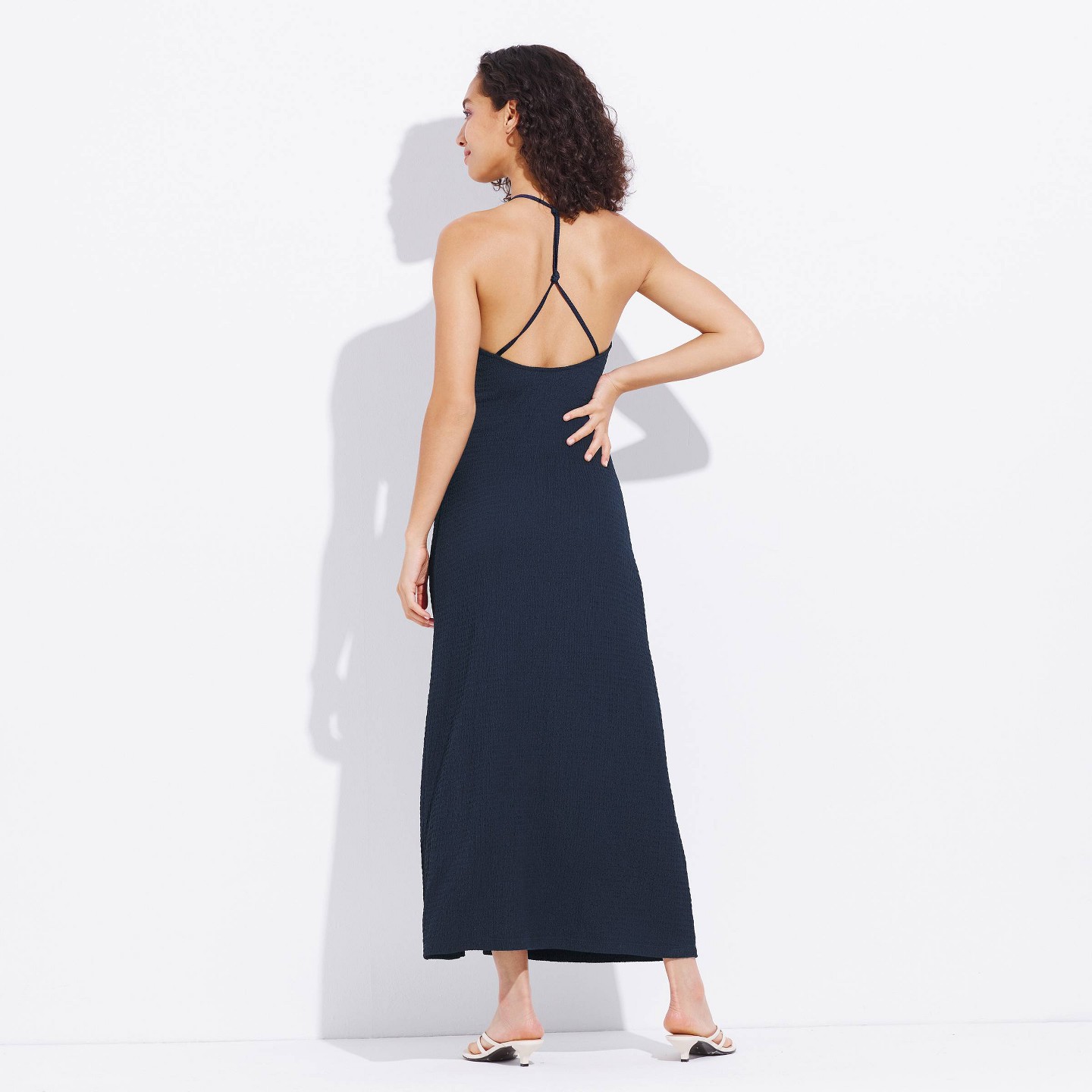Женское платье Wild Fable Beaded Halter Maxi, цвет: Тёмно-синий — фото 2