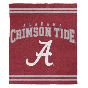 NCAA Alabama Crimson Tide Vintage Arch Cozy Knit Throw Blanket - 1 of 1