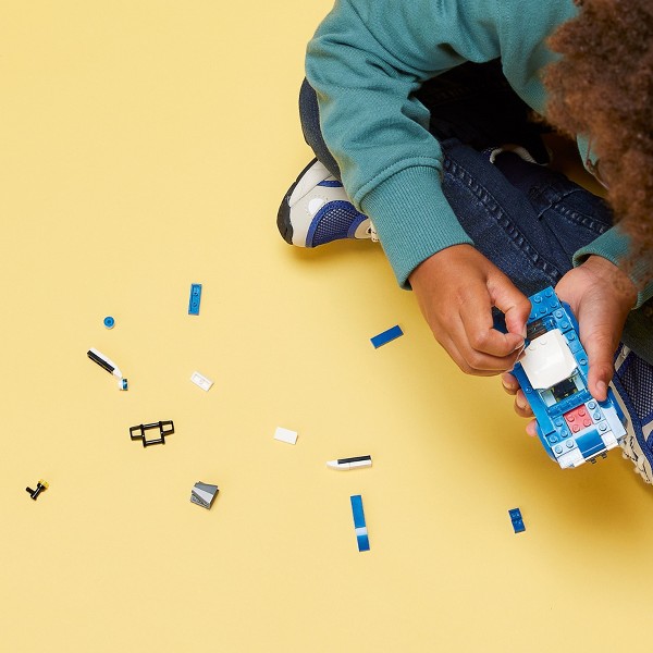 Auto de policía LEGO City para niños de 5+ años 60312 5