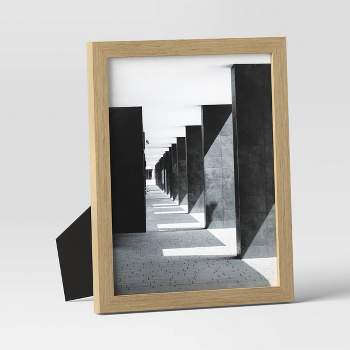 13.7x15.7 Frame for Seven 4x6 Picture White Wood (10 Pcs per Box)