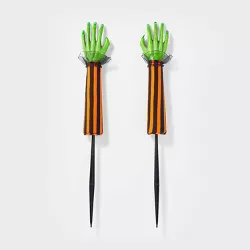 2pk Witch Hands Halloween Decorative Yard Stakes - Hyde & EEK! Boutique™