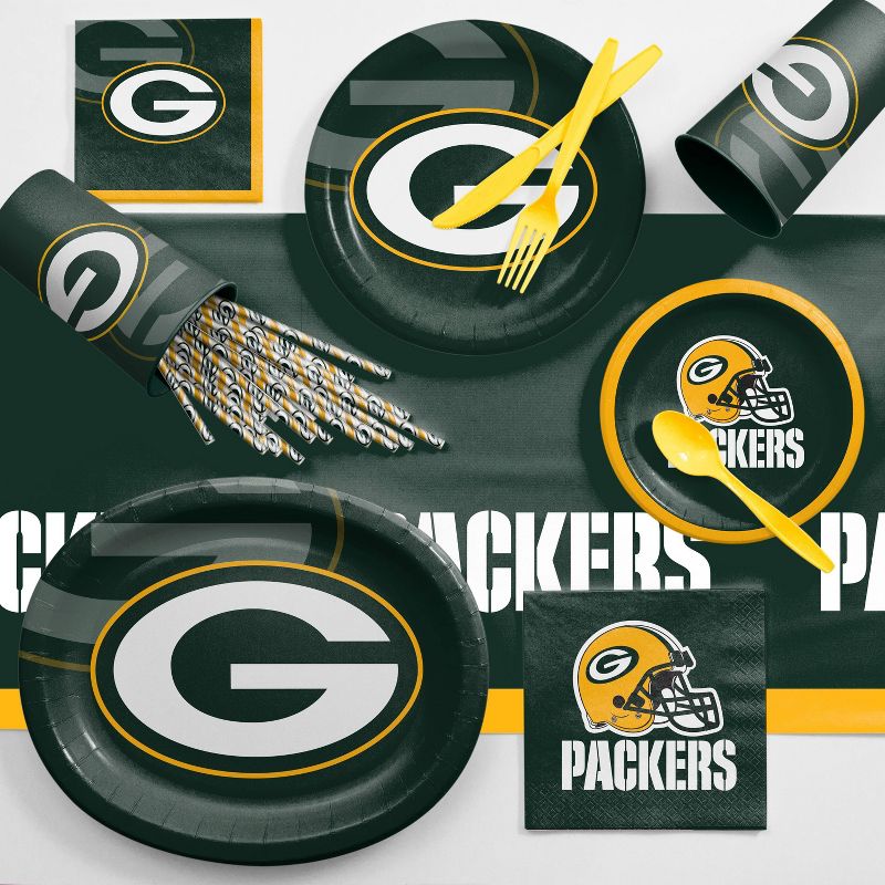 24ct Green Bay Packers Football Paper Plates, 3 of 4