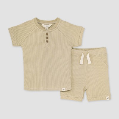 2pcs Baby Boy/Girl Ribbed Striped Short-sleeve Tee and Shorts Set