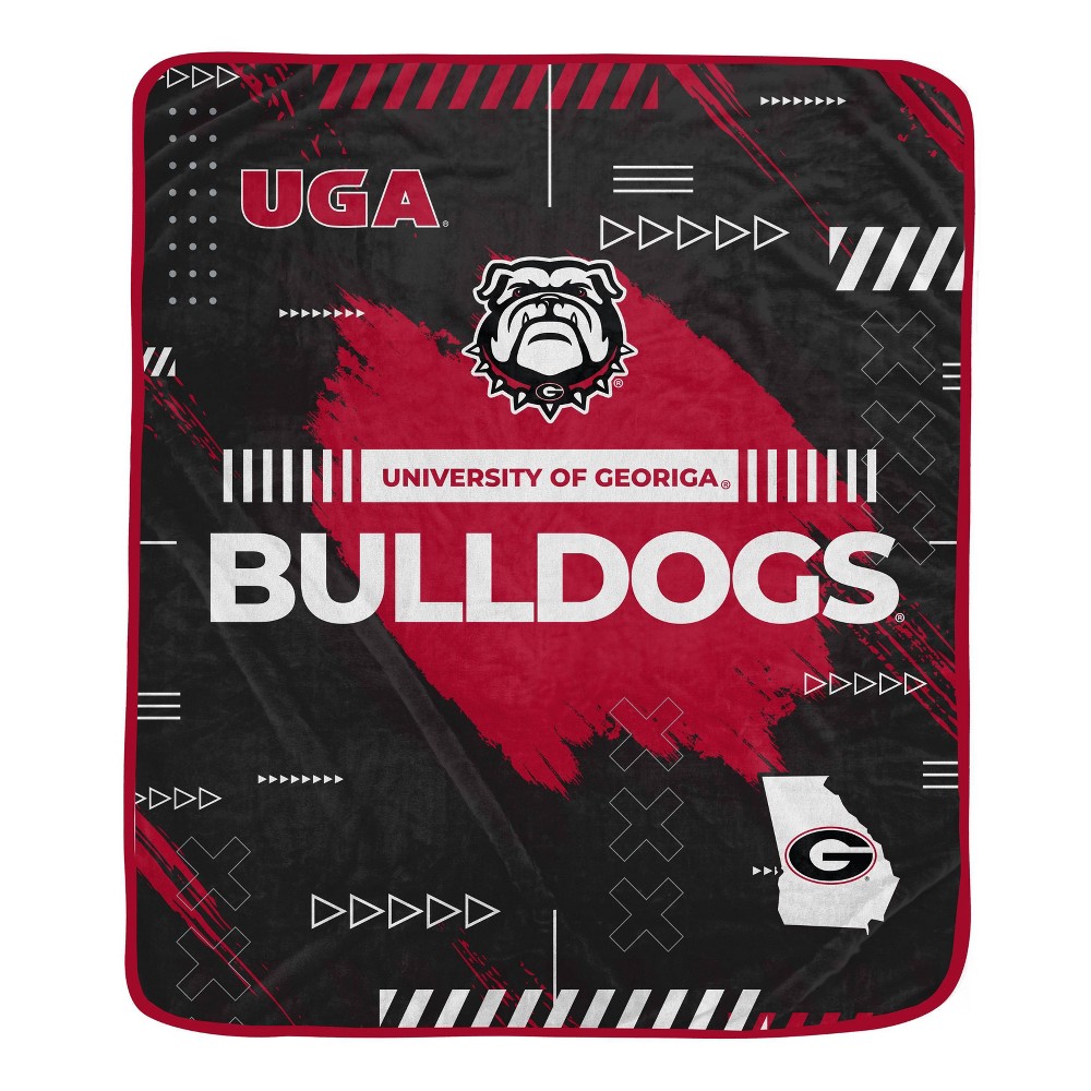 NCAA Georgia Bulldogs Game Tech Ultra Cozy Throw Blanket