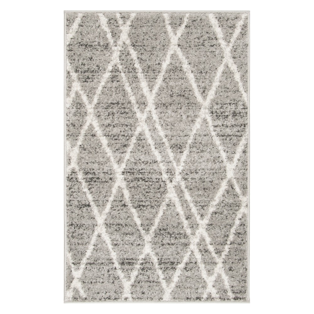  Diamond Accent Rug Ivory/Silver