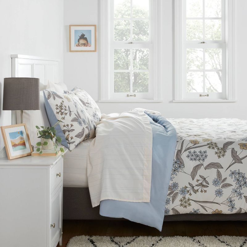 Printed Comforter Set - Room Essentials™, 3 of 9