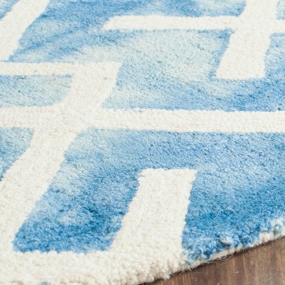 Handmade Dip Dye Luxurious Wool Round Rug in Blue Ivory