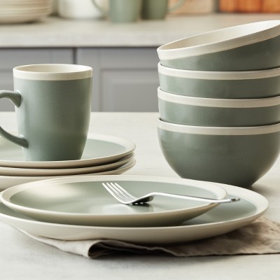 Serenity Green Ceramic 32-Piece Dinnerware Set, Service for 8