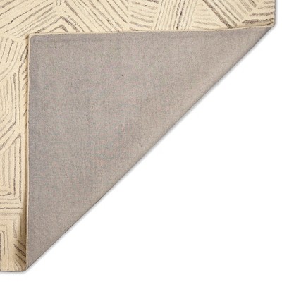 Black Geometric Tufted Wool and Synthetic 5' x 7' Rug