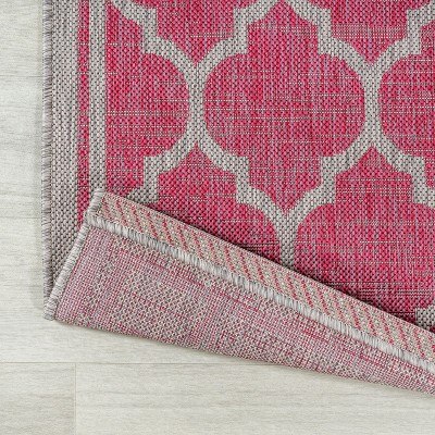 Fuchsia and Light Gray Moroccan Trellis Indoor/Outdoor Rug