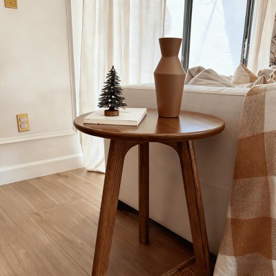 MAYEERTY Solid Oak Wood Round End Table, Small Side Table for Sofa Small Spaces Living Room