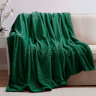 Emerald Green Plush Fleece Throw Blanket, 50 x 60 Inches