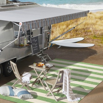 Black and White Synthetic Stripe 4' x 6' Reversible Rug