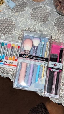 Moda Brush Tie Dye Dreamy Blue 5pc Makeup Brush Kit, Includes Blush,  Complexion, And Crease Makeup Brushes : Target