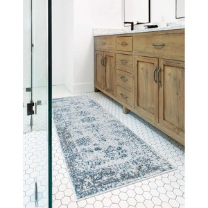 Unique Loom Sofia Casino Floral Indoor Woven Area Rug - 1 of 4