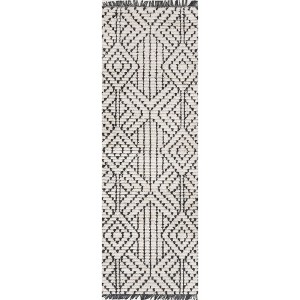 Nuloom Tatiana Soft Shaggy Textured Modern Diamond Fringe Indoor Area Rug - 1 of 4