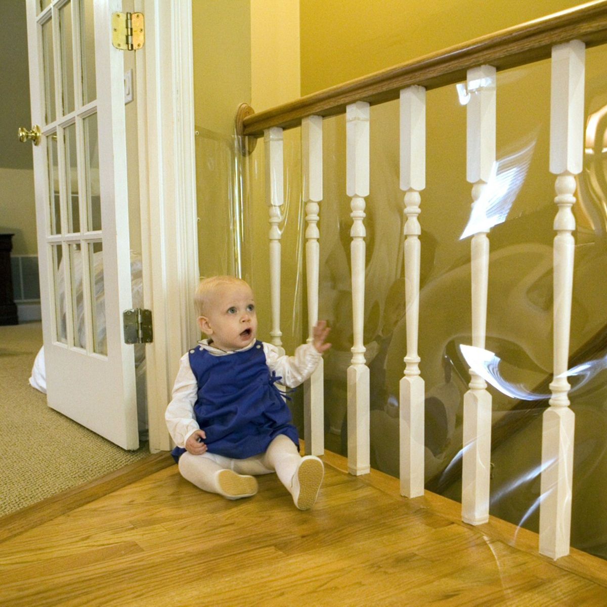 Cardinal Gates KS15 Banister Shield Protector - Clear Indoor Banister Guard for Babies - Shatterproof Plastic Banister Guard for Pets - thumbnail 4