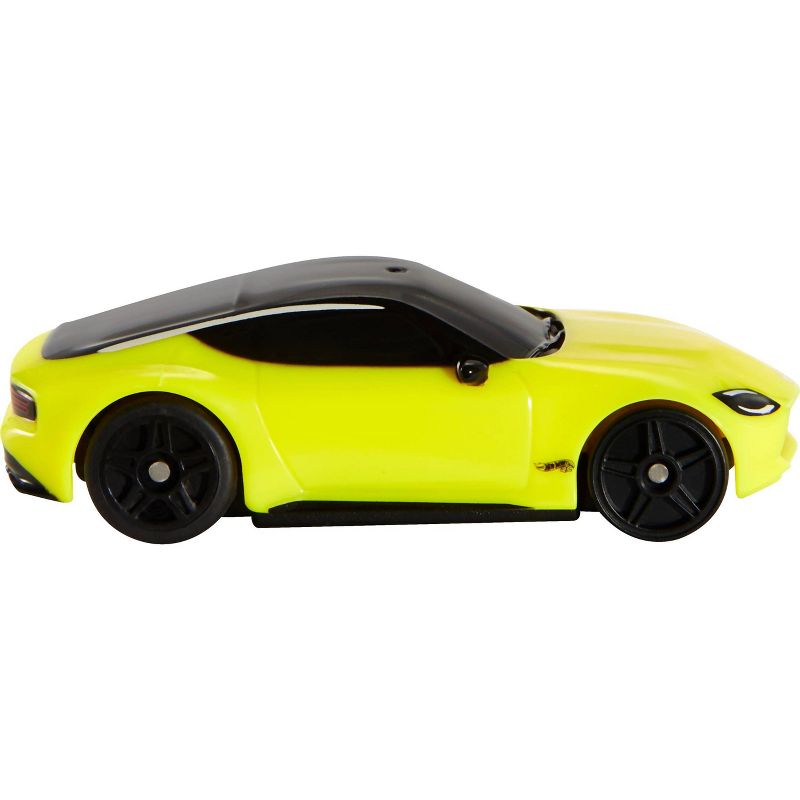 Hot Wheels RC Nissan Z - 1:64 Scale, 3 of 8