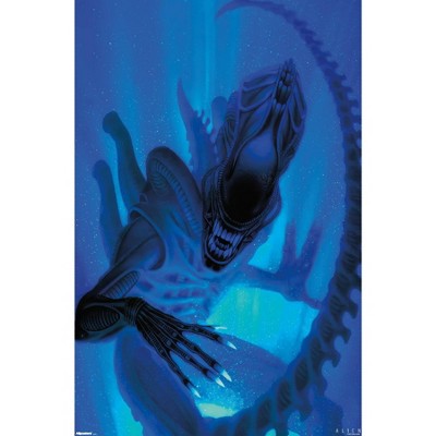 Trends International Alien - Smile Framed Wall Poster Prints