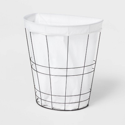 Image of Metal Wire Hamper with Fabric Liner - Brightroom™