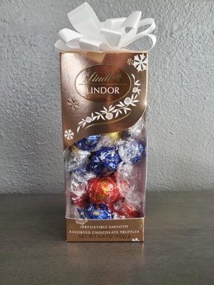 Lindt LINDOR Prestige Assorted Chocolate Truffles, 250-Gram Gift