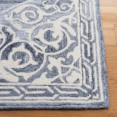 Gray Hand-Tufted Wool and Synthetic 4' x 6' Area Rug