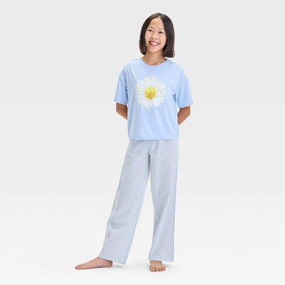 Girls' Short Sleeve Graphic T-Shirt and Pants Pajama Set - art class™