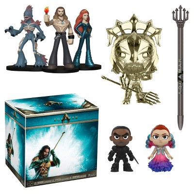 aquaman 6 figure with deluxe shark