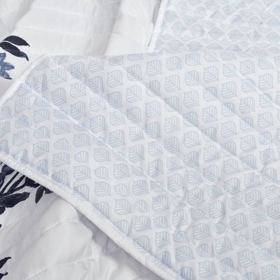 King Navy and White Reversible Microfiber Floral Quilt Set