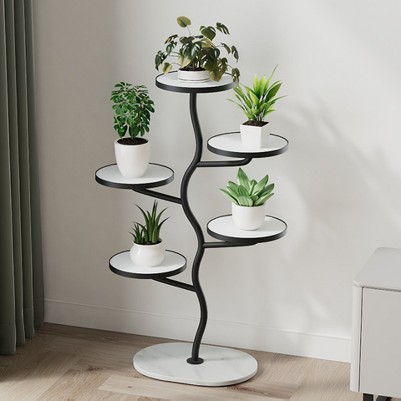 black bracket white plate