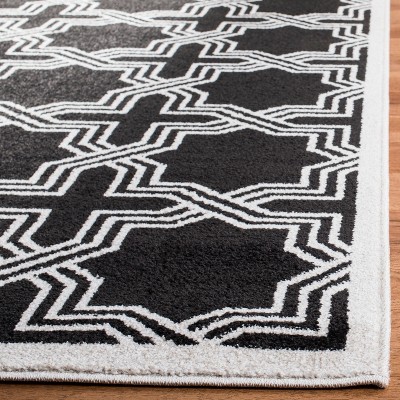 Anthracite and Ivory Geometric Outdoor Area Rug, 5' x 8'