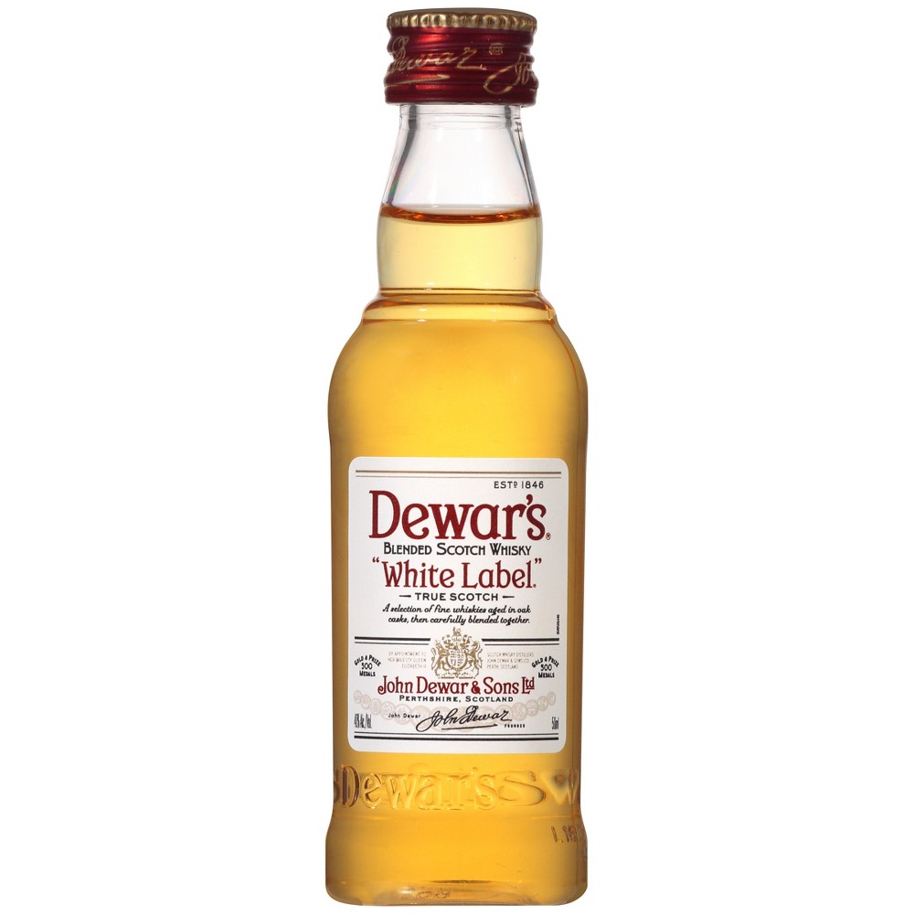 Dewars white. Дюарс Уайт. Дьюарс Уайт лейбл. Дюарс белая этикетка. Виски Дюарс белая этикетка.