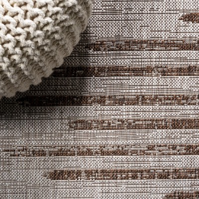 Ivory Stripe Synthetic 5'x8' Easy-Care Indoor/Outdoor Rug