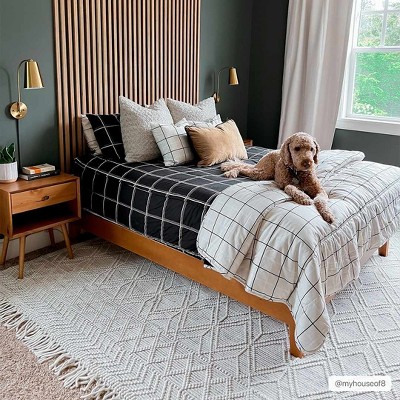 Ivory and Black Handwoven Wool Cotton 8' x 10' Area Rug