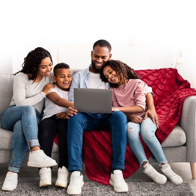 Maroon Reversible Faux Fur and Microplush Throw Blanket