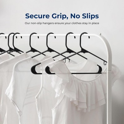 SereneLife 200-Pack Slim Black Plastic Non-Slip Hangers
