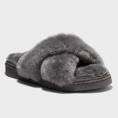 bytte rundt svinge gårdsplads Ladies Fluffy Slippers : Target