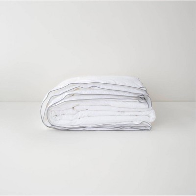 Twin/Twin XL Medium Weight Down Alternative Comforter - Tuft & Needle