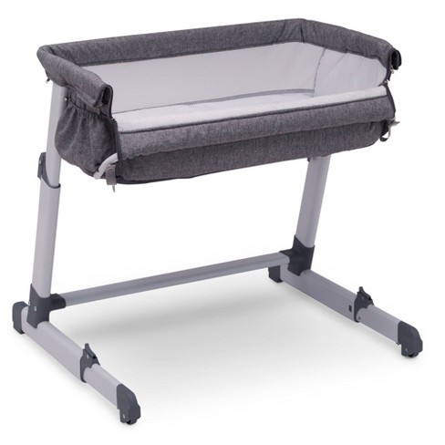 Simmons Kids' Dream Bedside Baby Bassinet Sleeper with Breathable Mesh and Adjustable Heights - Lightweight Portable Crib - Gray - image 1 of 4