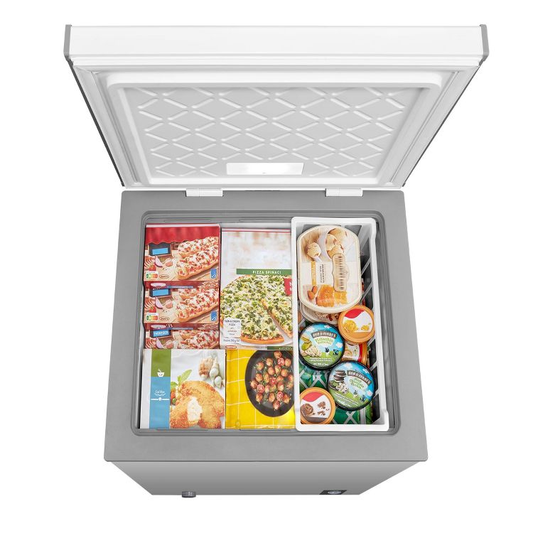 Midea 5.1 cu ft Chest Freezer White, 5 of 10