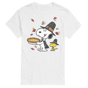 Men's - Peanuts - Snoopy and Woodstock Thanksgiving Pie Short Sleeve Graphic T-Shirt - 1 of 4