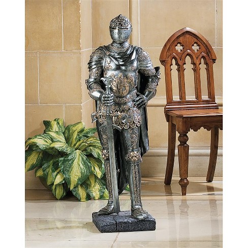 Design Toscano The King's Guard Sculptural Half-scale Knight